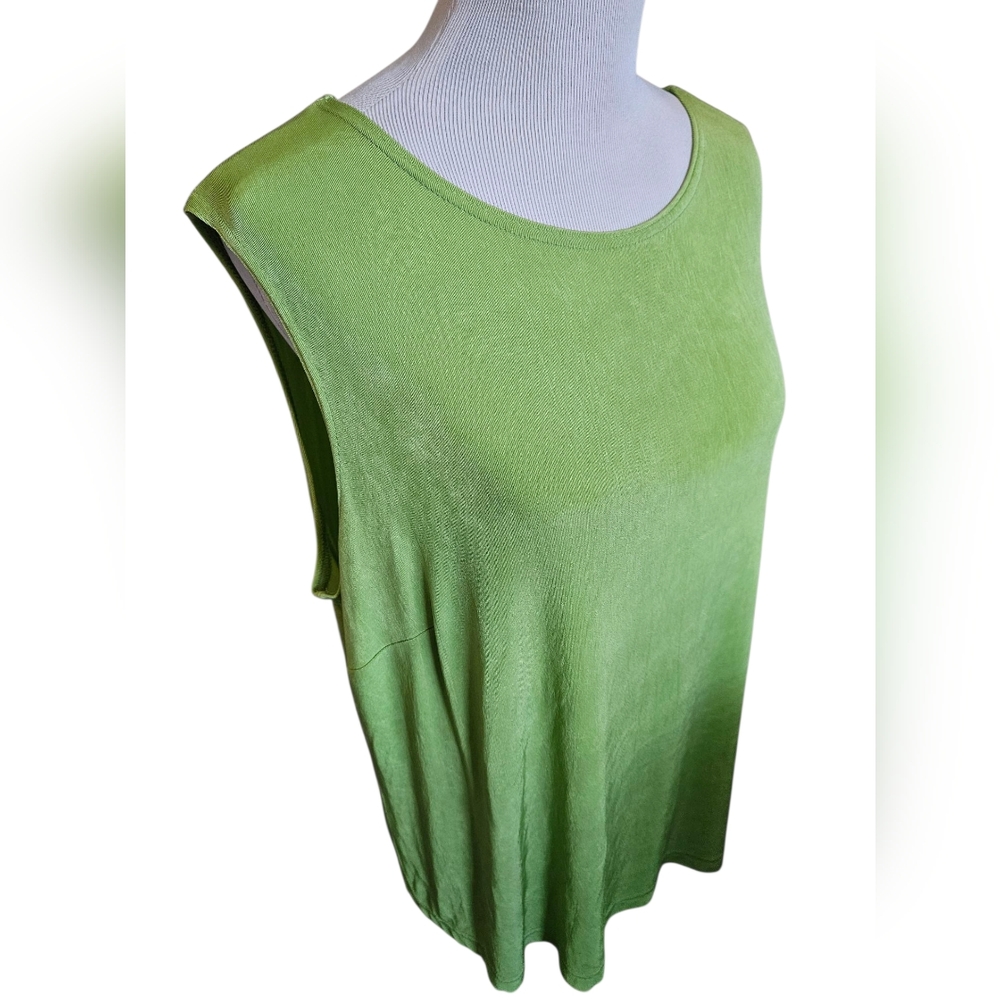 Vibrant Green Sleeveless Women's Top Size XL